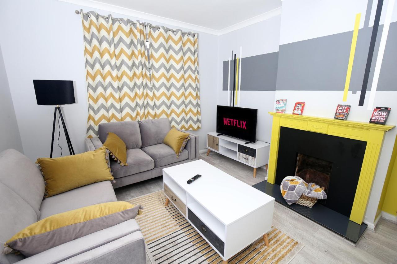 3-Bed House With Parking Near London O2 Lägenhet Exteriör bild