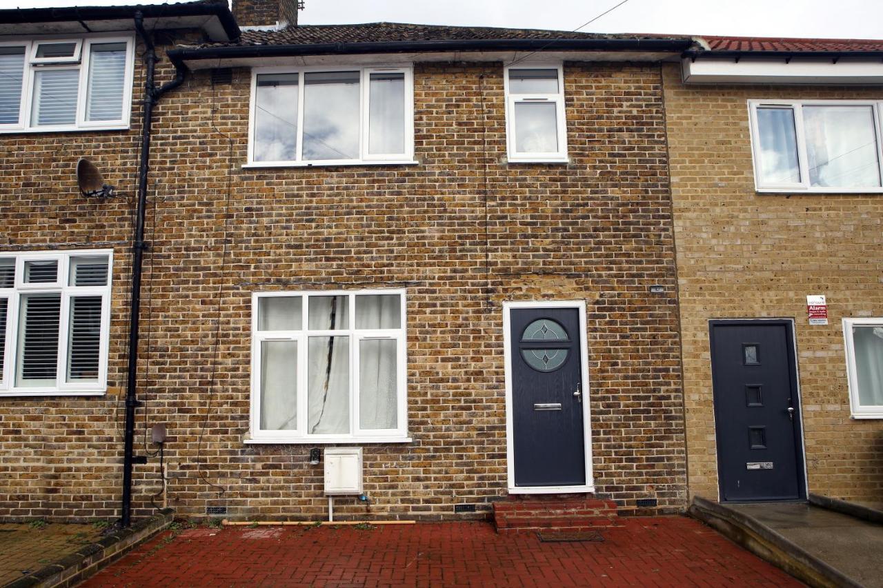 3-Bed House With Parking Near London O2 Lägenhet Exteriör bild