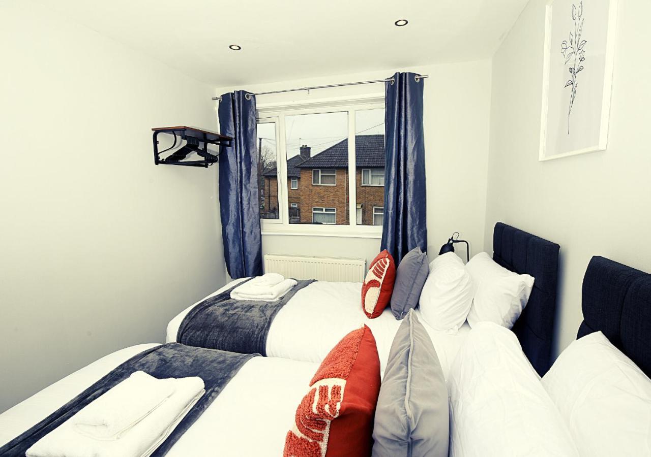 3-Bed House With Parking Near London O2 Lägenhet Exteriör bild
